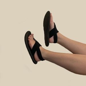 Good Condition Simple Black Sanuk Sling Sandals !!